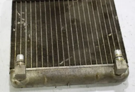 Engine oil radiator