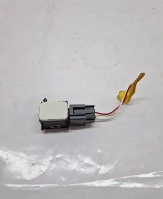 Hyundai Santa Fe Airbag deployment crash/impact sensor 959202B000 SA320080000 04070106