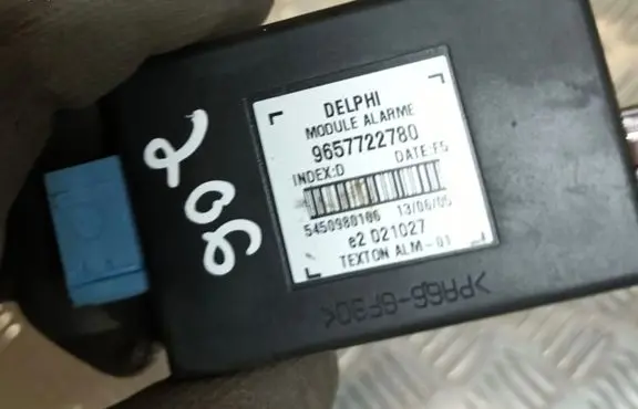 Peugeot 206 Alarm relay 9657722780