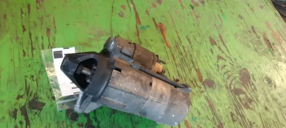 Peugeot 206 Starter motor 9645100680