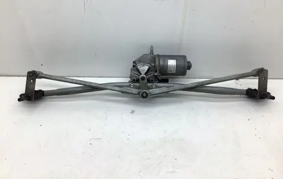 Mini Cooper Countryman R60 Front wiper linkage and motor W19346 3032S 9804398