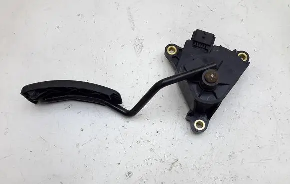 Renault Scenic RX Accelerator throttle pedal 8200159647