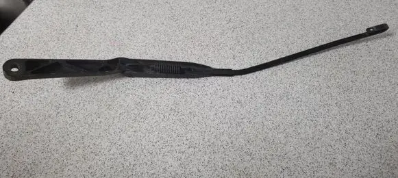 BMW 3 E36 Front wiper blade arm 8392006