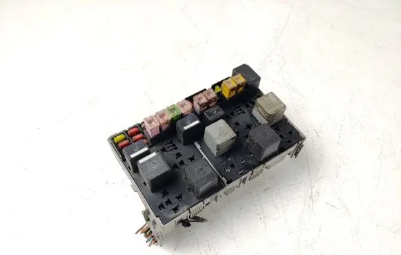 Ford Transit Fuse module 6C1T14401