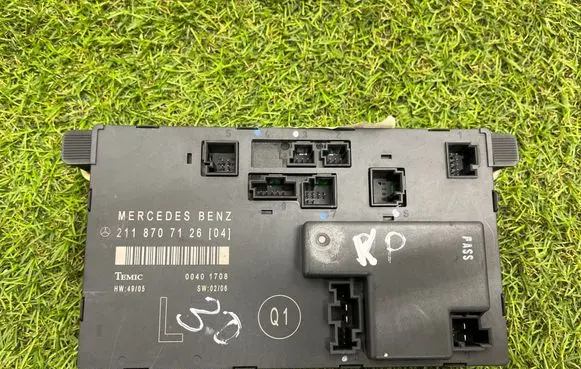 Mercedes-Benz E W211 Door control unit/module 2118707126