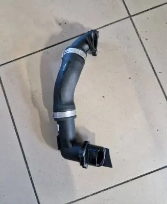 BMW 2 F46 Engine coolant pipe/hose 8645545 18986210