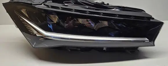 Skoda Superb B9 Headlight/headlamp 3P1941016 SK155