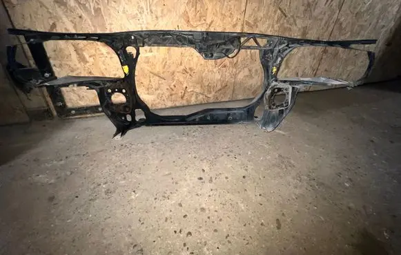 Audi A4 S4 B7 8E 8H Top upper radiator support slam panel 