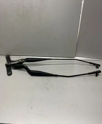 Ford Focus C-MAX Front wiper blade arm 74560 481O 4728