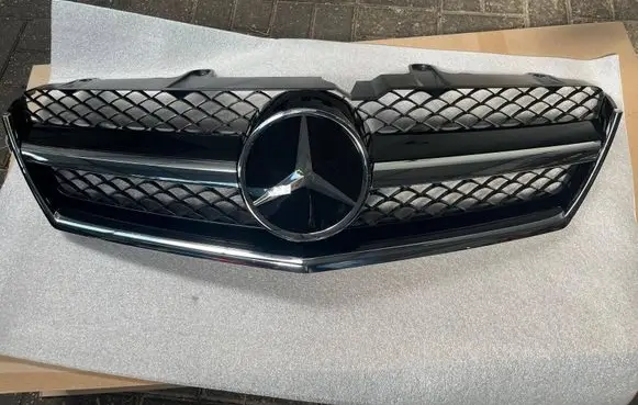 Mercedes-Benz CL C216 Front bumper upper radiator grill a2168801583