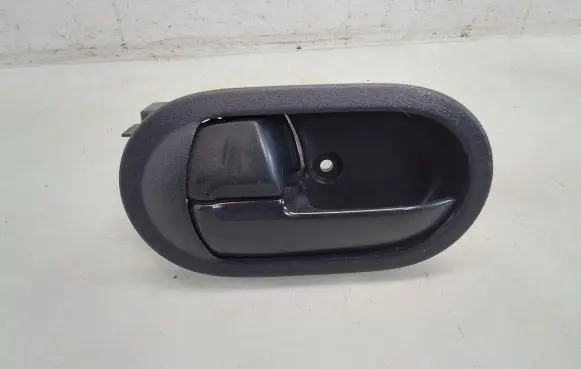 Mitsubishi Colt Front door interior handle