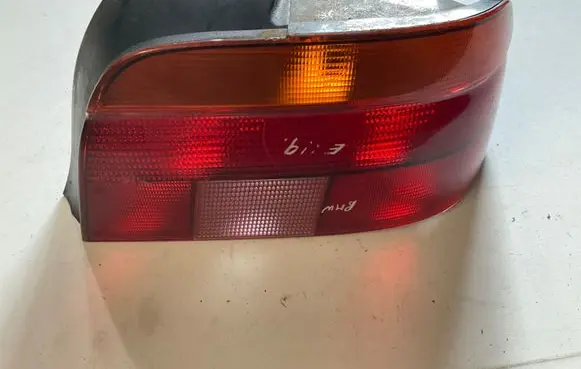 BMW 5 E39 Rear/tail lights 8358032 2VN00724002