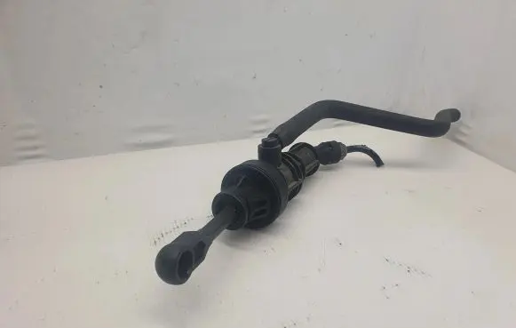 Clutch slave cylinder