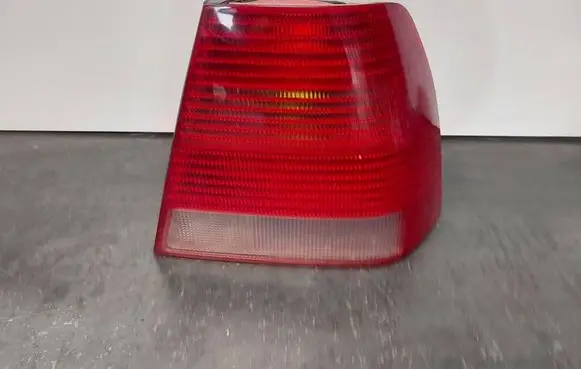 Volkswagen Bora Rear/tail lights 1J5945096AA 1J5945112AA