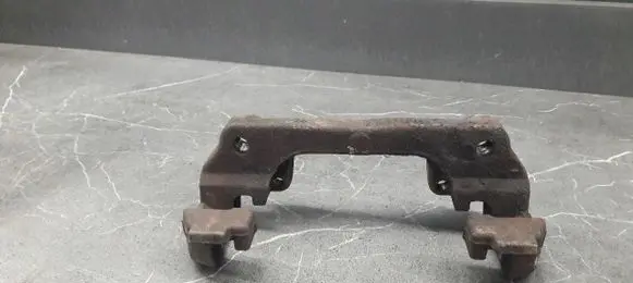Renault Megane III Front Brake Caliper Pad/Carrier jarzmo