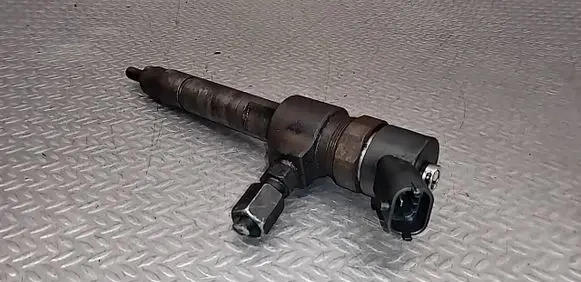 Opel Zafira B Fuel injector 0445110165