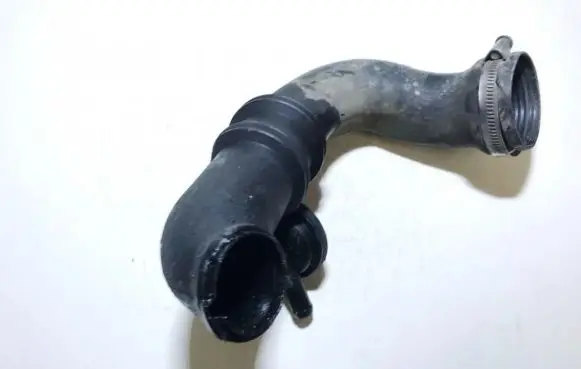 Renault Clio II Intercooler hose/pipe 8200331958b