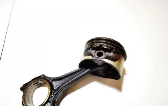 Opel Vectra B Piston with connecting rod