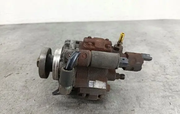 Ford C-MAX I Fuel injection high pressure pump 