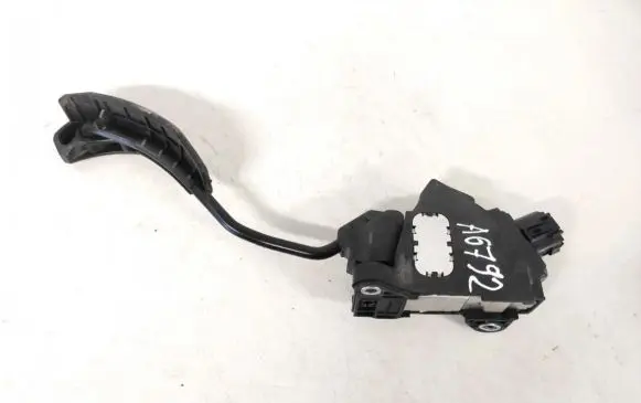 Toyota Verso Accelerator throttle pedal 7811002070 78110-02070
