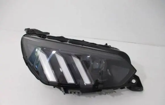 Peugeot 2008 II Headlight/headlamp 1674248480