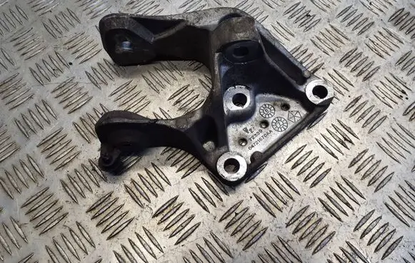 Chrysler Grand Voyager V Engine mounting bracket 04721570AA 72339