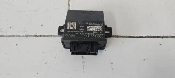 Volkswagen PASSAT B7 Light module LCM 5Q0907357 130732937101 503950810105