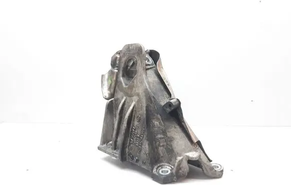 BMW X5 E70 Engine mounting bracket 6790022