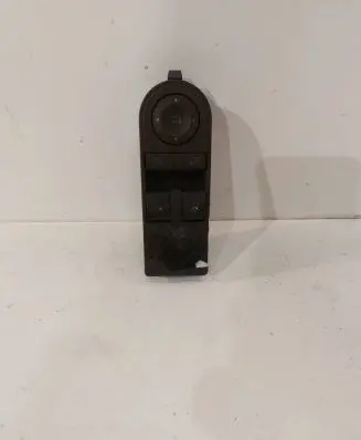 Opel Zafira B Electric window control switch 13228706