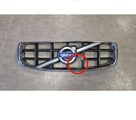 Volvo XC70 Front bumper upper radiator grill 31283902