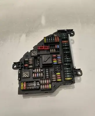 BMW 7 F01 F02 F03 F04 Fuse module 9210857 117033452E 00412731
