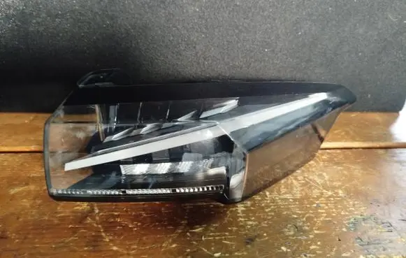 Peugeot 308 Rear/tail lights 9835299380