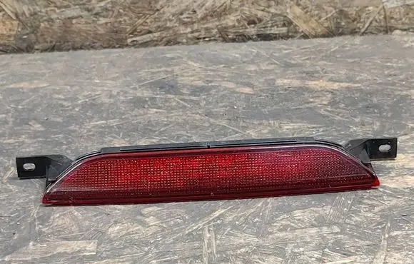 Dodge Caliber Third/center stoplight 05303754AD