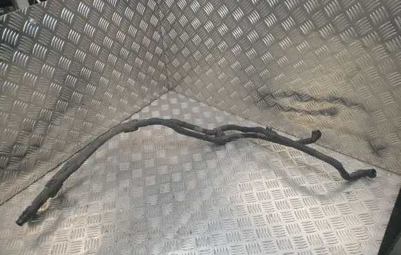 Peugeot 3008 I Engine coolant pipe/hose