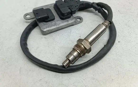 Mercedes-Benz C W205 Lambda probe sensor A0009051512 0009051512 A3C0339860021