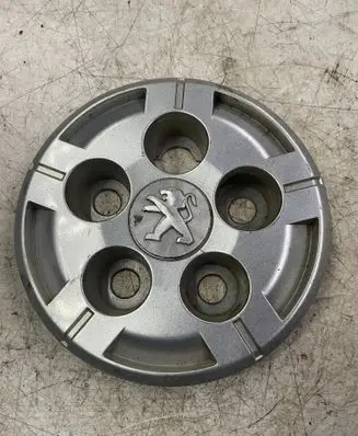 Peugeot Boxer R15 wheel hub/cap/trim 