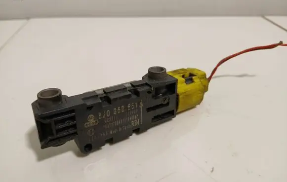 Audi A3 S3 8P Airbag deployment crash/impact sensor 8J0959651