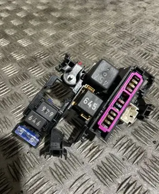 Audi A6 S6 C7 4G Relay mounting block 4G2937503B