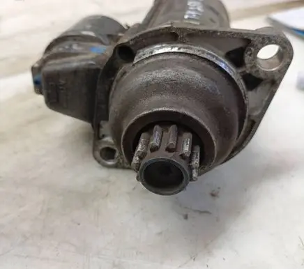 Volkswagen Transporter - Caravelle T4 Starter motor 