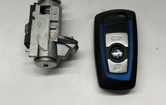 BMW 1 F20 F21 Ignition key/card 8723610 434
