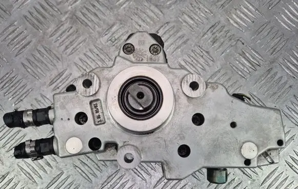 Mercedes-Benz C W203 Fuel injection high pressure pump A6460700101 0445010078