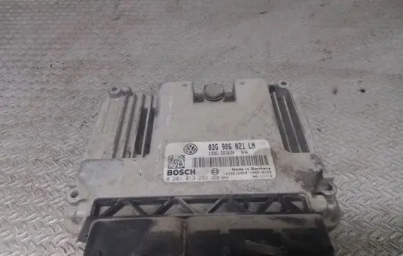 Seat Altea XL Engine control unit/module 03G906021LN 0281013282