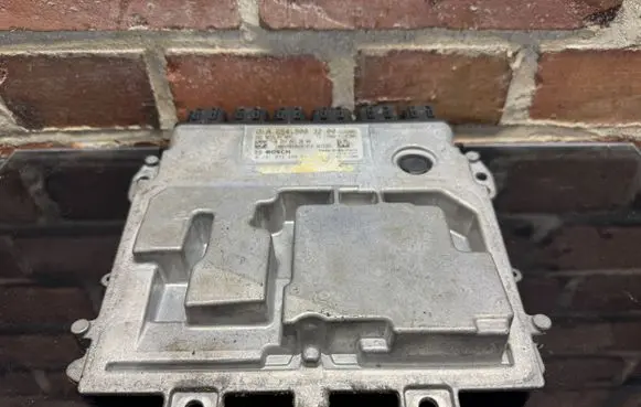 Mercedes-Benz E W213 Engine control unit/module A6549003200 A6549012600 0281033490