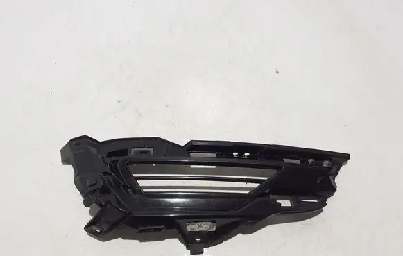 Volvo XC60 Front bumper lower grill 32234968