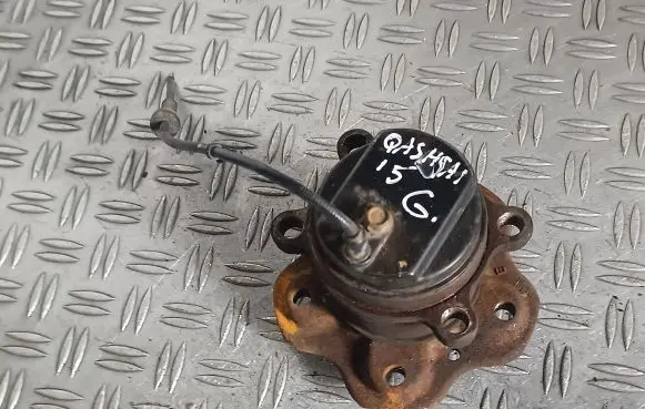 Nissan Qashqai Rear wheel hub