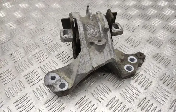 Engine mount bracket