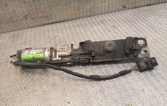 BMW 7 E38 Tailgate/trunk/boot lift motor 8352202