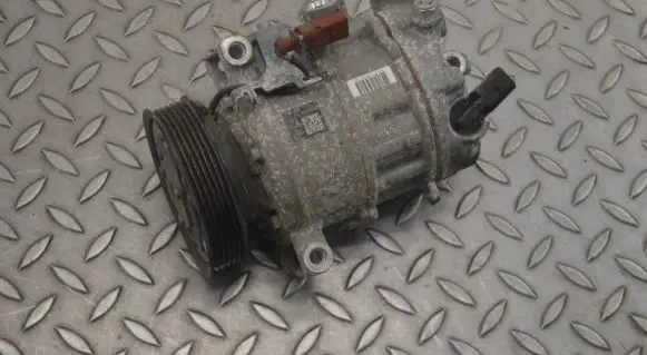 Volkswagen Golf VIII Air conditioning (A/C) compressor (pump) 3Q0816803D