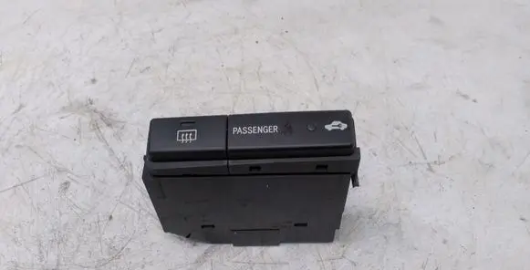 Toyota Avensis T250 Passenger airbag on/off switch 