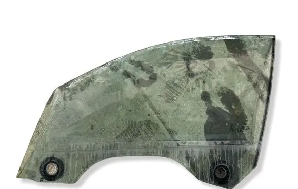 BMW i4 Front door window glass four-door E000233